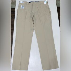 Izod Golf Men's Khaki Chinos